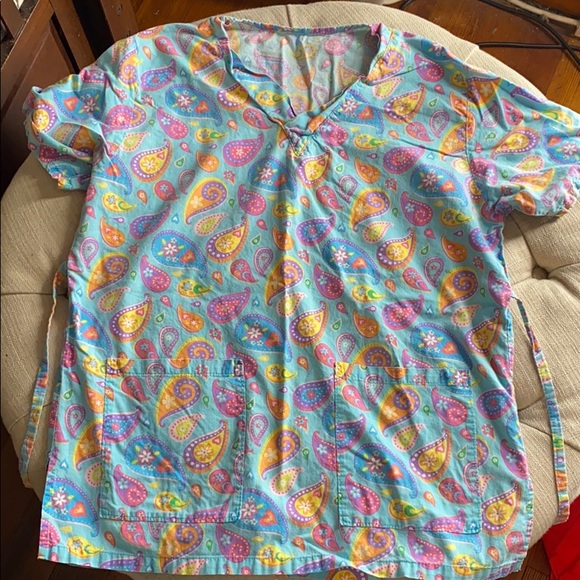 Scrub 5 tops bundle - Picture 7 of 12